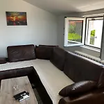 Peaceful 2br With Ultra-fast Wifi דירה פודגוריצה