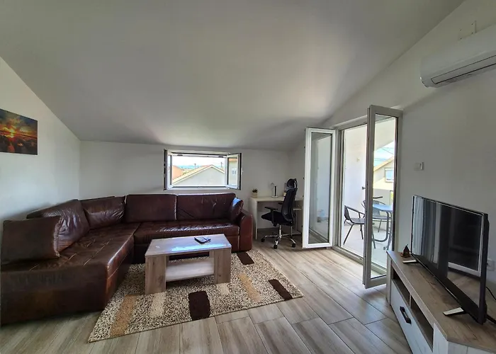 Peaceful 2br With Ultra-fast Wifi *