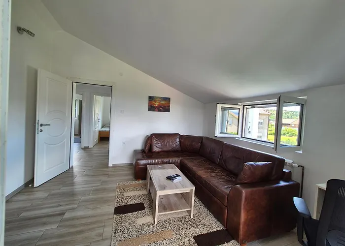 Peaceful 2br With Ultra-fast Wifi