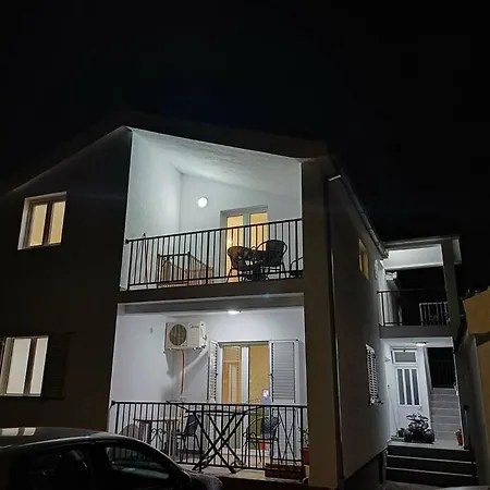 Peaceful 2br With Ultra-fast Wifi