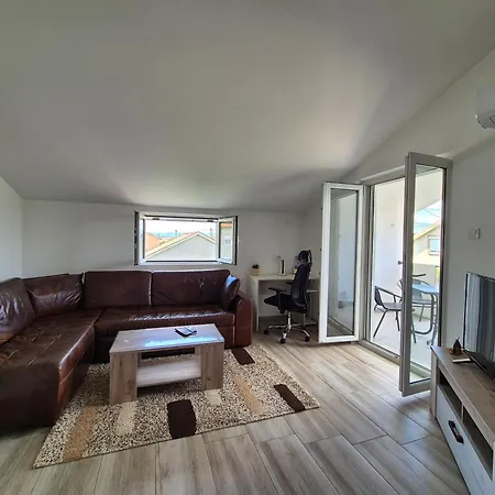 Peaceful 2br With Ultra-fast Wifi *