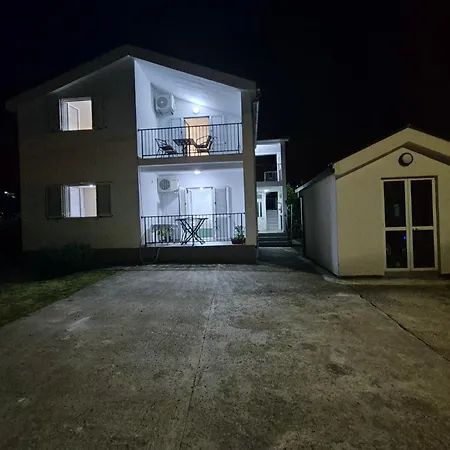 Peaceful 2br With Ultra-fast Wifi