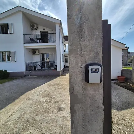 Peaceful 2br With Ultra-fast Wifi * بودغوريتْسا