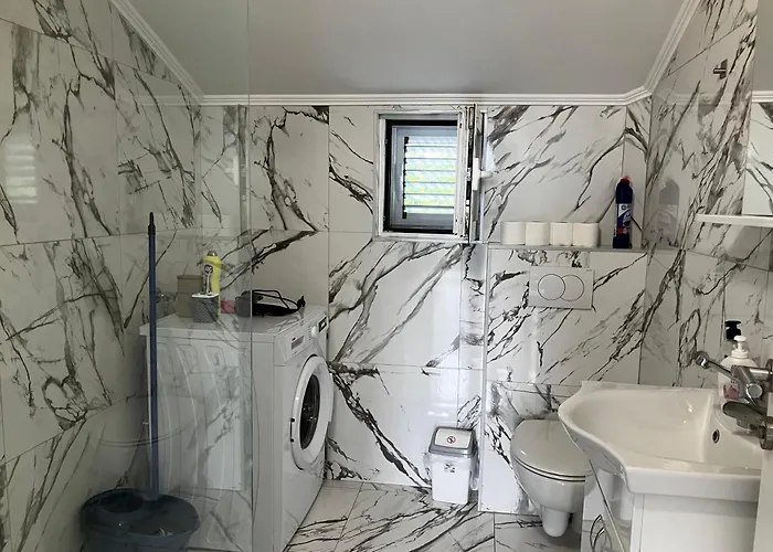 Peaceful 2br With Ultra-fast Wifi Podgorica