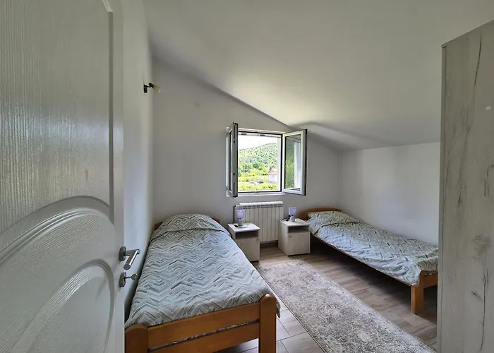 Apartamento Peaceful 2br With Ultra-fast Wifi Podgorica