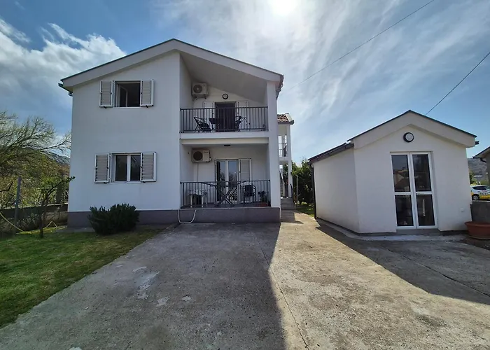 Peaceful 2br With Ultra-fast Wifi Podgorica