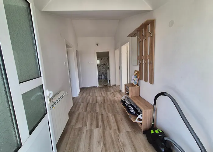 Peaceful 2br With Ultra-fast Wifi *